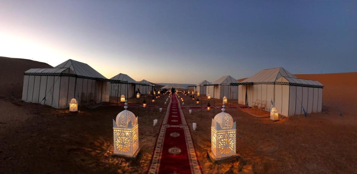 Bed and Breakfast Camp Sahara Majestic à M'Hamid El Ghizlane Extérieur photo