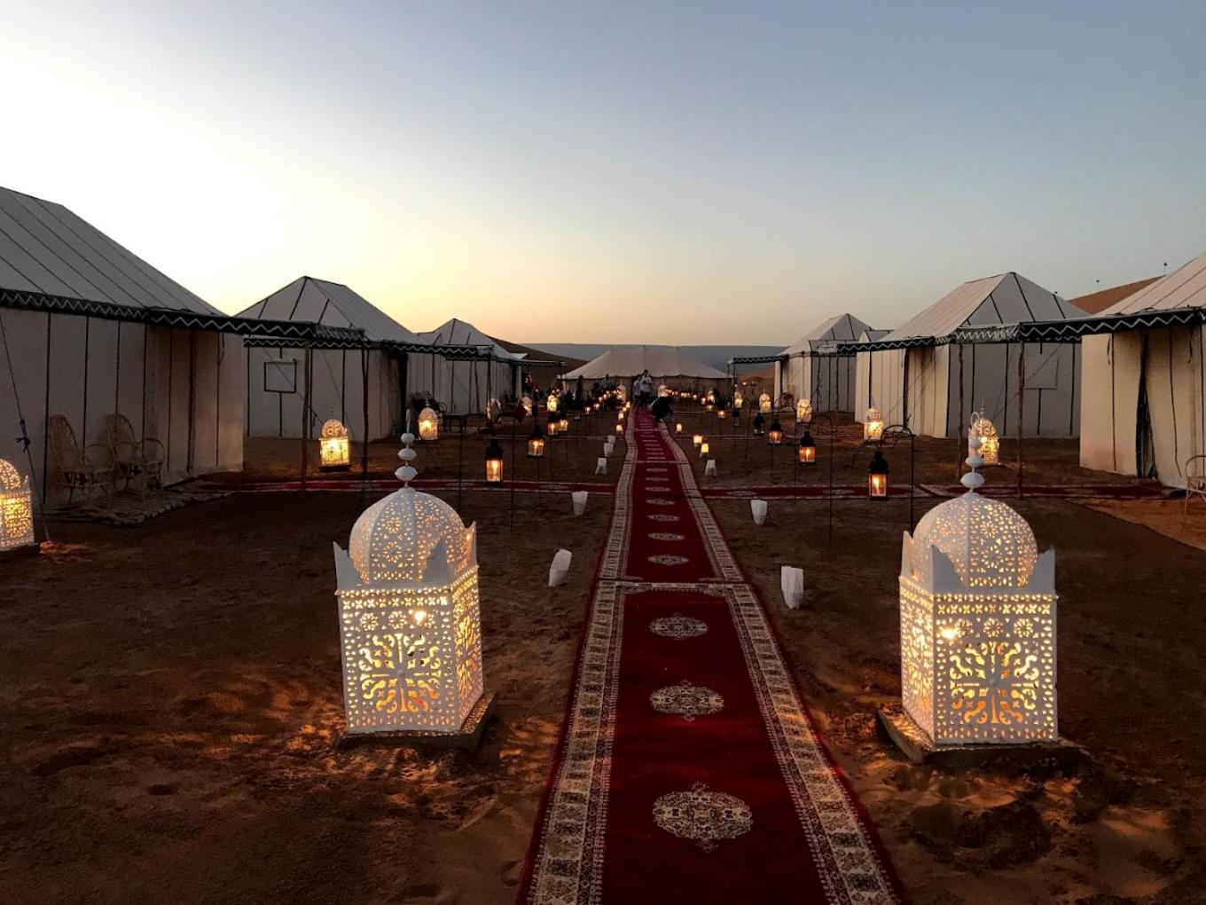 Bed and Breakfast Camp Sahara Majestic à M'Hamid El Ghizlane Extérieur photo