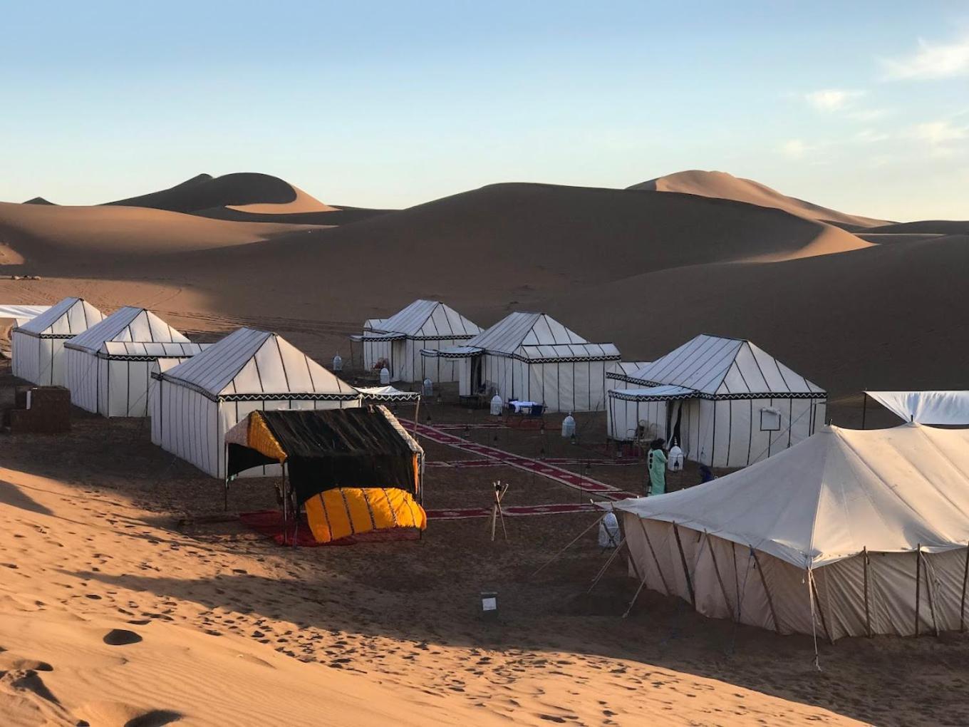 Bed and Breakfast Camp Sahara Majestic à M'Hamid El Ghizlane Extérieur photo