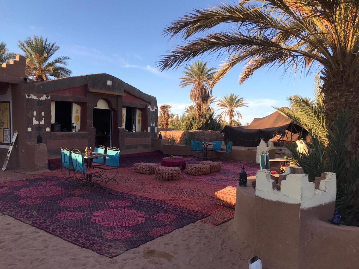 Bed and Breakfast Camp Sahara Majestic à M'Hamid El Ghizlane Extérieur photo